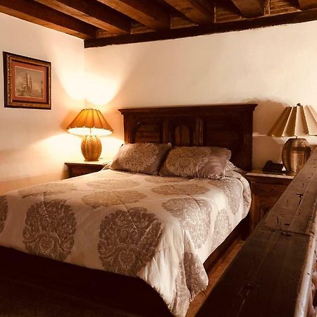 Casa Eugenia Hotel Morelia Buitenkant foto